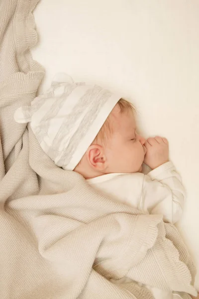 Retrato Adorável Bebê Recém Nascido Dormindo — Fotografia de Stock