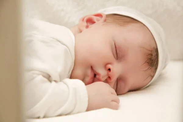 Retrato Adorável Bebê Recém Nascido Dormindo — Fotografia de Stock