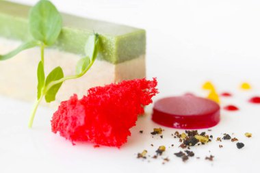 Zarif tatlı tabağı, moleküler gastronomi, haute couture tatlı