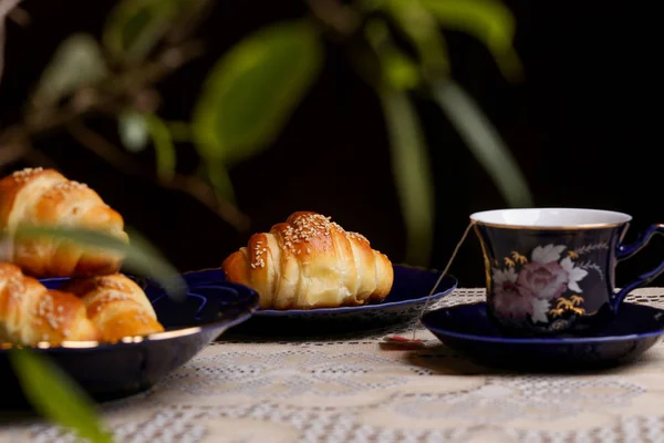 Freshly Baked Croissants Cup Tea Table — Stock Photo, Image