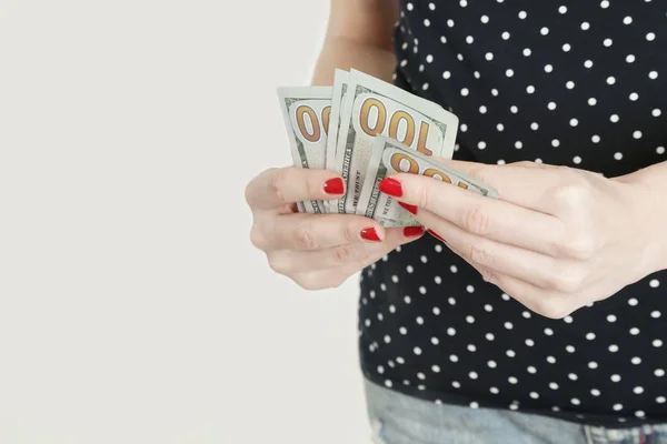 Dinero Mano Mujer —  Fotos de Stock