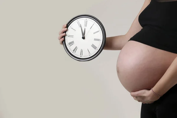 Koncepcja Ciąży Liczenie Godzin Oczekuje Narodzin Dziecka — Zdjęcie stockowe