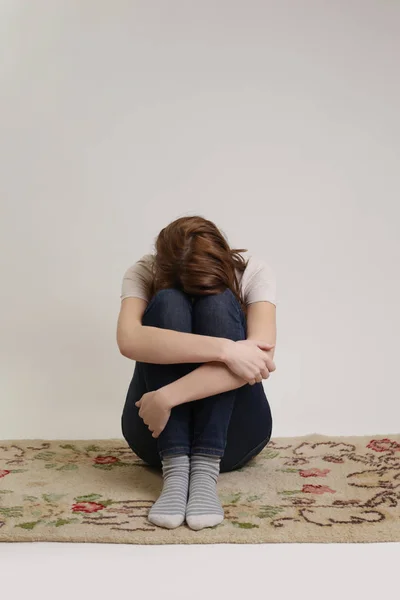 Porträt Einer Einsamen Depressiven Frau Konzept Der Stillen Angst — Stockfoto