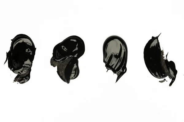 Máscara Arcilla Negra Carbón Trazos Aislados Blanco — Foto de Stock