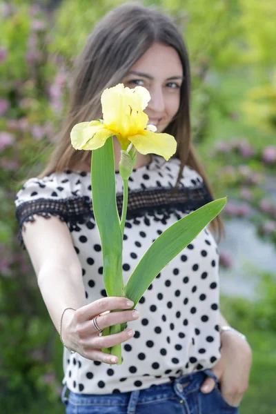 Outdoor Portrait Young Woman Holding Yellow Iris Flower — Stock Photo, Image