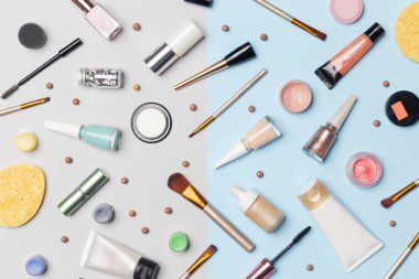 Renk arka planda Dekoratif kozmetik seti