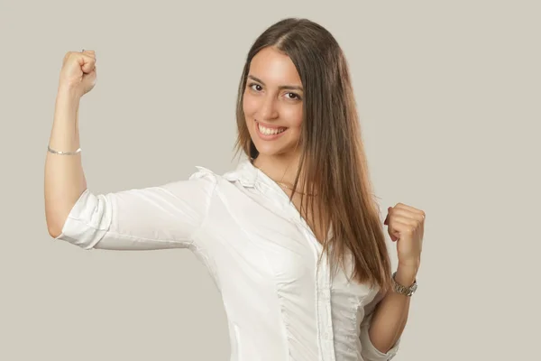 Hermoso Retrato Mujer Joven Atractiva Estudio Una Alegre Mujer Negocios — Foto de Stock