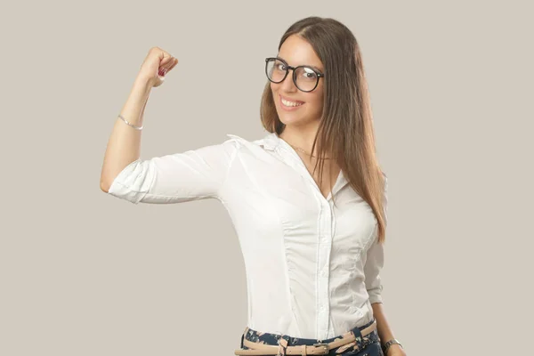 Hermoso Retrato Mujer Joven Atractiva Estudio Una Alegre Mujer Negocios — Foto de Stock