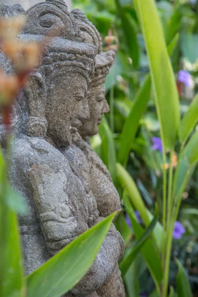 Traditionele Balinese Standbeeld Tuin — Stockfoto