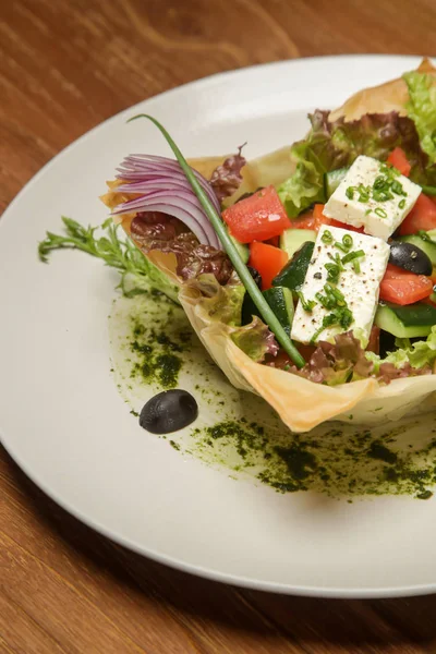Classic Greek Salad Feta Cheese Tomato Cucumber Onion Olives Exquisite — Stock Photo, Image