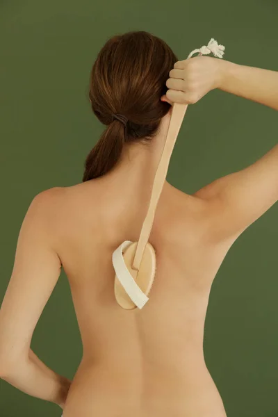 Kuru Vücut Fırçası Kadın Kuru Fırçalama Vücut Selülit Azaltmak Için — Stok fotoğraf