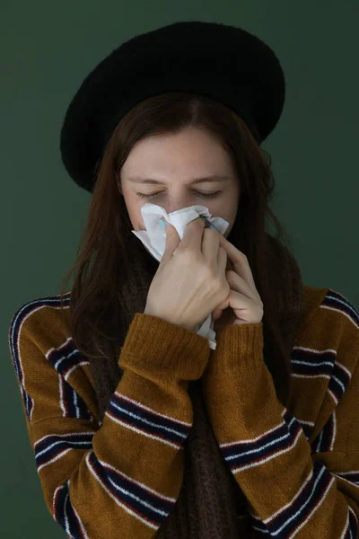 Grippe Rhume Symptôme Allergie Prise Vue Studio Une Jeune Femme — Photo