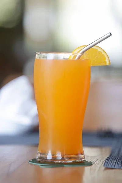 Big Glass Freshly Squeezed Orange Juice — Stock Photo, Image