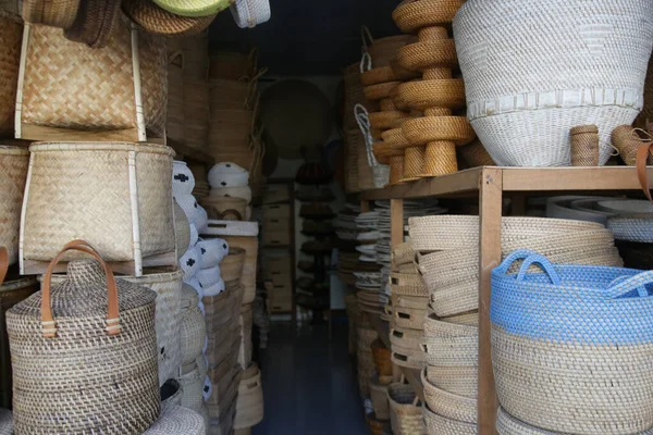 Artesanía Ratán Tejido Hecho Mano Tienda Mimbre Mercado Arte Canastas — Foto de Stock