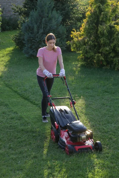 Young Woman Cutting Grass Lawn Mower Outdoor Household Chores Concept — Stock Photo, Image