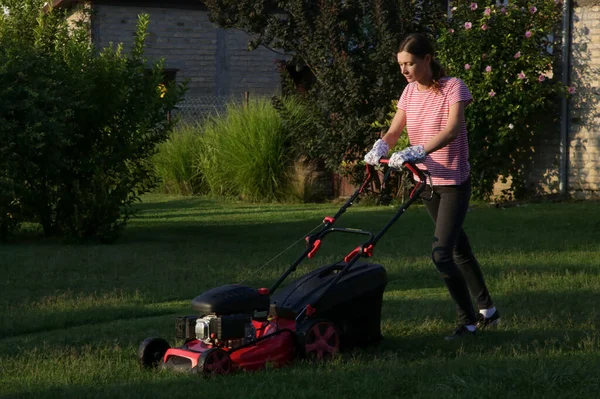 Young Woman Cutting Grass Lawn Mower Outdoor Household Chores Concept — Stock Photo, Image
