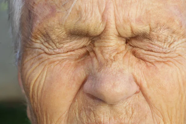 Image Rapprochée Des Yeux Fermés Femme Âgée — Photo