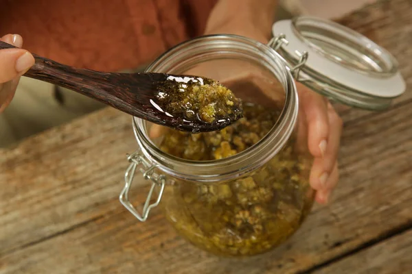 Óleo Com Infusão Ervas Flores Amarelas Immortelle Azeite Prensado Frio — Fotografia de Stock