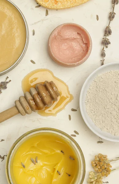 Cosmético Orgánico Casero Natural Cremas Bálsamos Con Ingredientes Base Hierbas — Foto de Stock