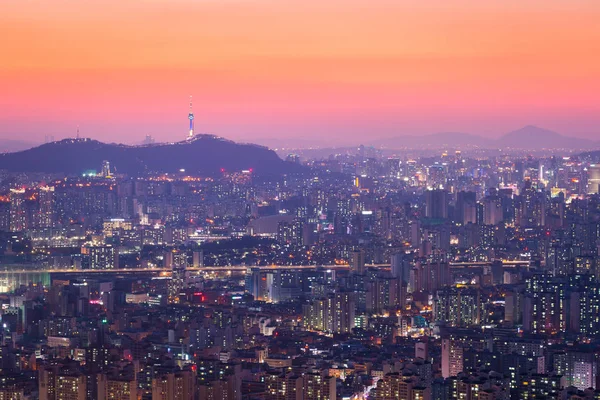 Seoul City skyline och skyskrapa i centrala Seoul, Sydkorea — Stockfoto