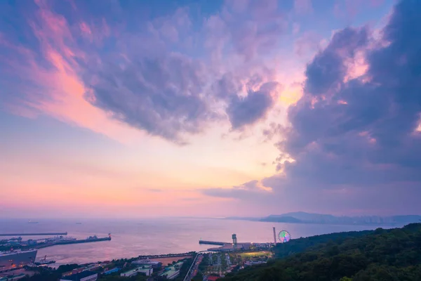 Wolmi eğlence parkı Incheon, Güney Kore, güneş battıktan sonra. — Stok fotoğraf