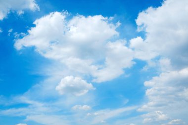 Doğa arka plan, mavi gökyüzü ve bulut güneşli bir gün, bahar ve s