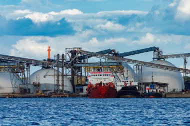 Bulker gemi kargo terminal City Riga demirleyen
