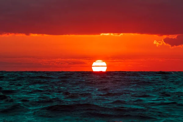 Pôr Sol Quente Romântico Sobre Mar Báltico Paisagem Calma — Fotografia de Stock