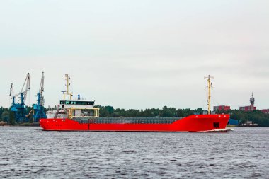 Turuncu kargo gemisi. Lojistik ve mal nakliyatı