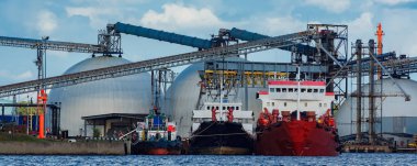 Bulker gemi kargo terminal City Riga demirleyen