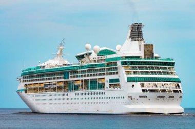 Beyaz cruise liner Riga City. Tur seyahat ve spa hizmetleri