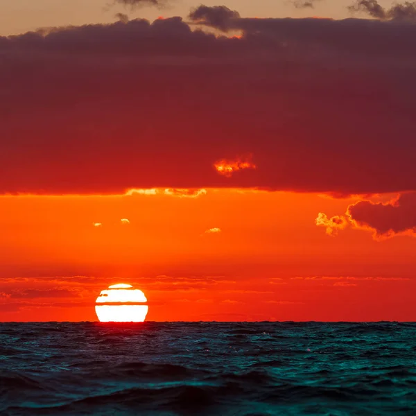 Pôr Sol Quente Romântico Sobre Mar Báltico Paisagem Calma — Fotografia de Stock