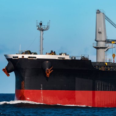 Siyah bulker gemi. Lojistik ve mal nakliyatı