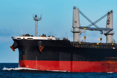 Siyah bulker gemi. Lojistik ve mal nakliyatı