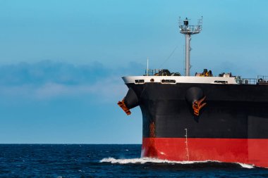 Siyah bulker gemi. Lojistik ve mal nakliyatı