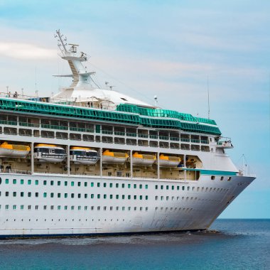 Beyaz cruise liner Riga City. Tur seyahat ve spa hizmetleri