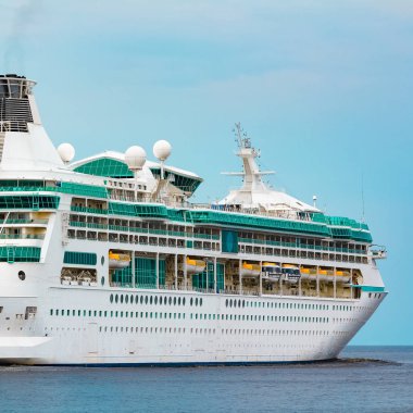 Beyaz cruise liner Riga City. Tur seyahat ve spa hizmetleri