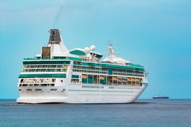 Beyaz cruise liner Riga City. Tur seyahat ve spa hizmetleri