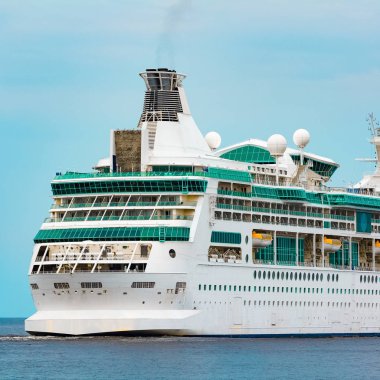 Beyaz cruise liner Riga City. Tur seyahat ve spa hizmetleri