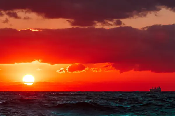 Pôr Sol Quente Romântico Sobre Mar Báltico Paisagem Calma — Fotografia de Stock