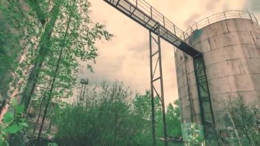 Eski terk edilmiş bölge hareket timelapse şehirde Riga, Letonya