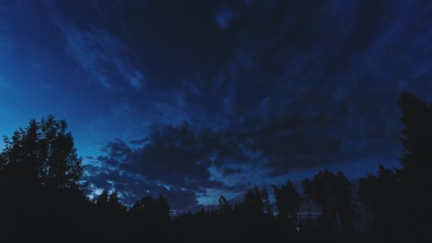 Cielo Azul Noche Timelapse Panorama Con Estrellas Nubes — Vídeo de stock