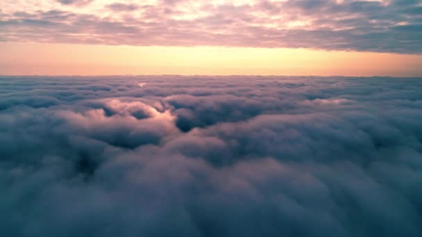 Légi Felvétel Felhők Drone Legyek Nagyon Magas Esti Égen Romantikus — Stock videók