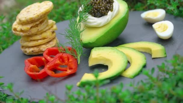 Snack de caviar fresco y mariscos Bodegón — Vídeos de Stock