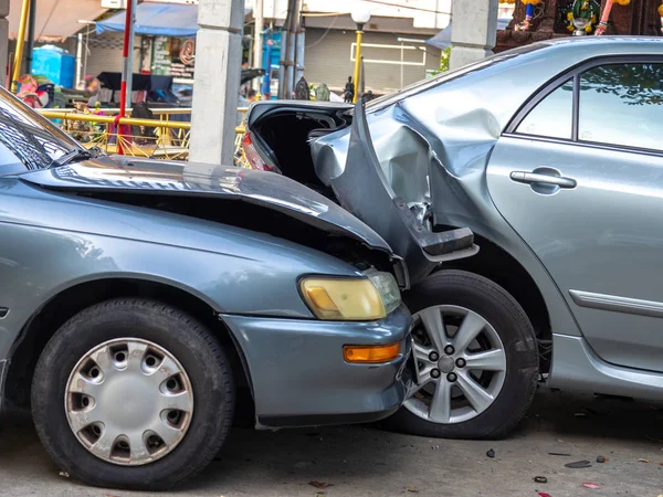 Accidente Accidente Coche Calle Con Naufragios Automóviles Dañados Accidente Causado — Foto de Stock