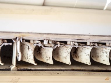 kalıp kadar klima sistemi kapatın. Tehlike ve pnömoni ve solunum yolu hastalıkları içinde ev ya da ofis nedenidir. Hava durumu evern ay sağlık için temiz gerekir.