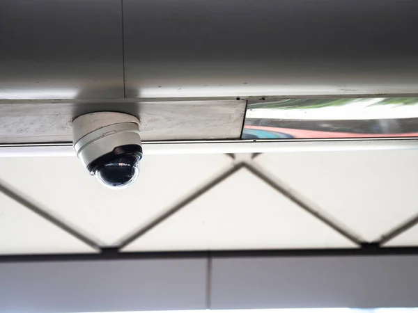 Telecamera Sicurezza Cctv Installata Aeroporto Metropolitana Monitoraggio Sorveglianza Della Guardia — Foto Stock