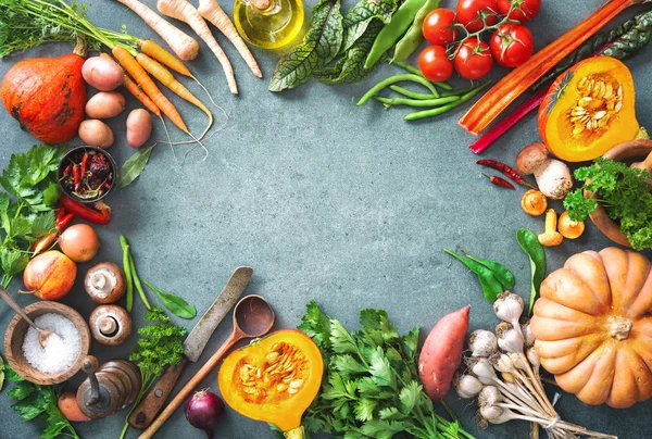 Conceito Nutrição Saudável Vegetariana Com Seleção Frutas Legumes Orgânicos Outono — Fotografia de Stock