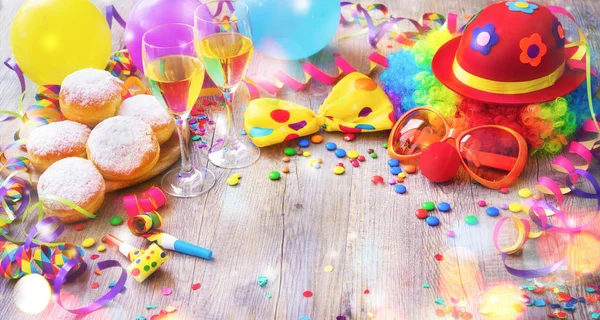 Colorful Carnival Party Background Donuts Balloons Streamers Confetti Funny Face — Stock Photo, Image