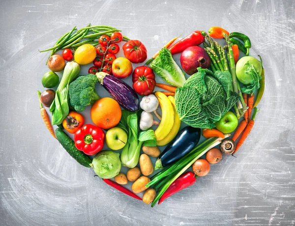 Forma Coração Por Vários Vegetais Frutas Conceito Alimentação Saudável — Fotografia de Stock